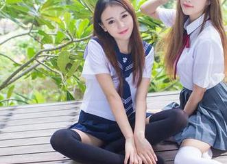 爱蜜社 – 小丽莎萌萌哒全套的清纯，只差一杯奶茶。