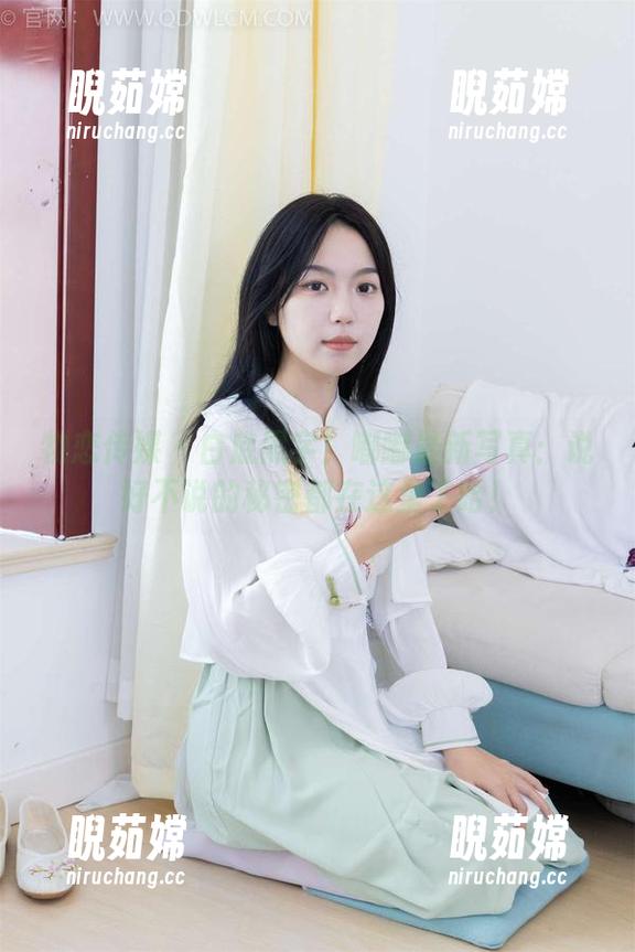 物恋传媒-嘟嘟 物恋传媒 - 白底黑字!嘟嘟最新写真:说好不说的秘密都在这里了哈!