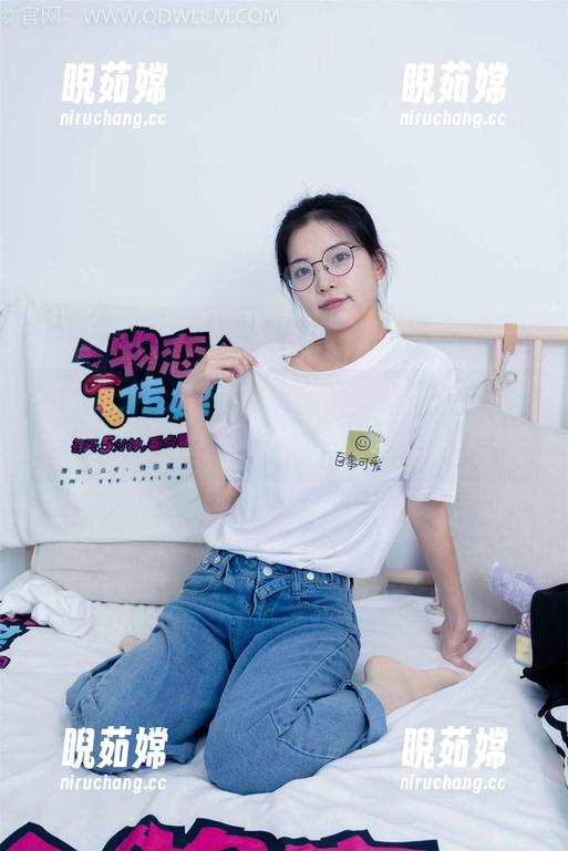 物恋传媒-小茶 物恋传媒 - 小茶的全套图集,晨曦舞,给你早上的新灵感,或者只是要加倍喝水?