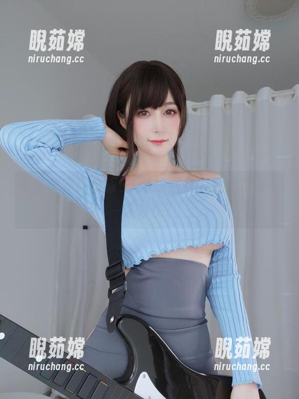 白银81 在线观察:白银81网袜图集,究竟有什么魔力在?