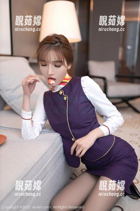 秀人网-HeyuZhang 秀人网 - HeyuZhang的学妹:美图不止于此,入墙壁纸,来点魅力?