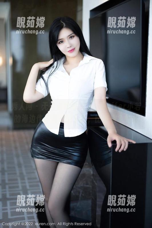 秀人网 - 无圣光的静谧，Jennifer小若的海边作品隐藏的东西，比你想象的多