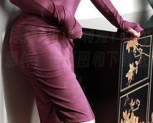秀人网 – 泳池边的严利娅Yuliya，不是你所想的那种，但原图和下载依旧值得一窥！