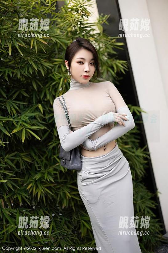 秀人网-伊诺 秀人网 - 天使的烟火气,伊诺写真分享会上见