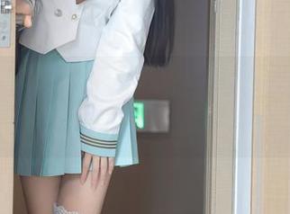 秀人网 – 养乐多Doll眼镜系列，细节到位，美图和更新同在。