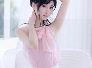 秀人网 – 每次看到这幅周慕汐baby的礼服，我都想重新定义“壁纸”