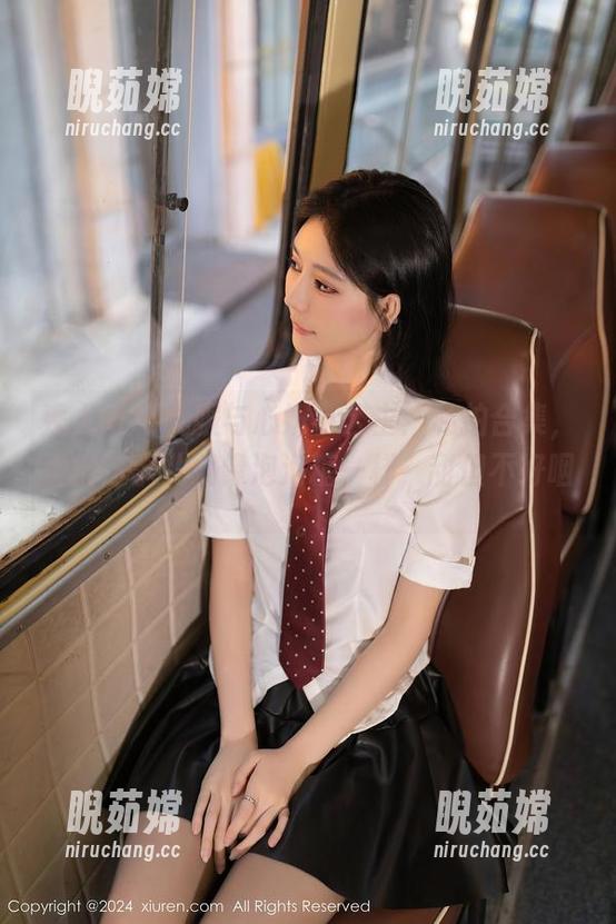 秀人网-心妍小公主 秀人网 - 礼服与心妍小公主:私拍合集,觉得这事儿就像泡泡糖一样,甜但不好咽。