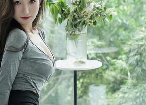 秀人网 – 艾希儿小姐姐的新图集更新，果然是有点让人浮想联翩的“秘密”。