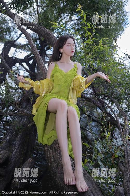 秀人网-邹晶晶女王 秀人网 - 当邹晶晶女王遇上万圣节,私拍作品中偷偷流露出的俏皮灵魂!