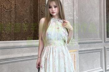 从小黑裙到芊芊酱w的美脚作品，哪一块更让你心疼呢？