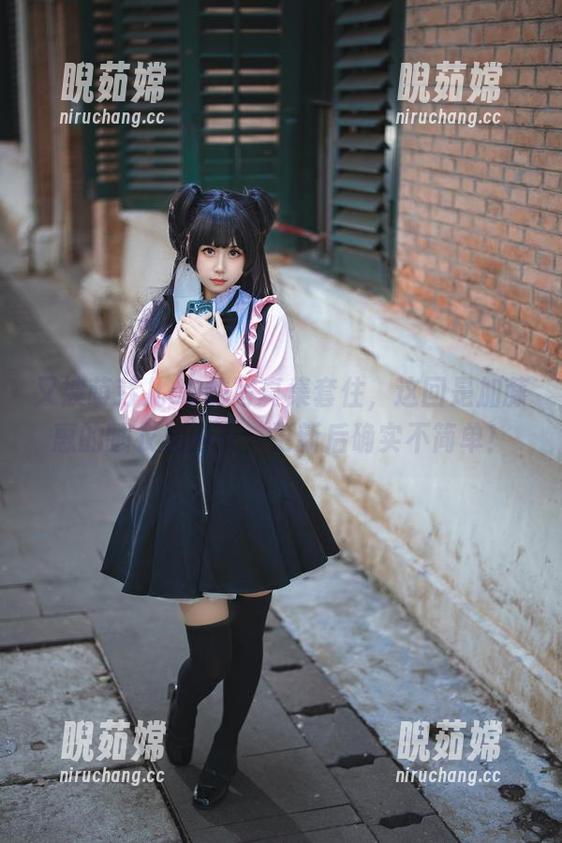 萌芽儿o0 又被萌芽儿o0的写真集套住,这回是加藤惠的睡衣加内衣,更新后确实不简单!