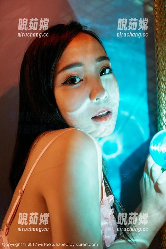 蜜桃社-Rola 蜜桃社 - Rola最新作品集!居然把护理工作拍得像高级时装秀,真想下单一套!