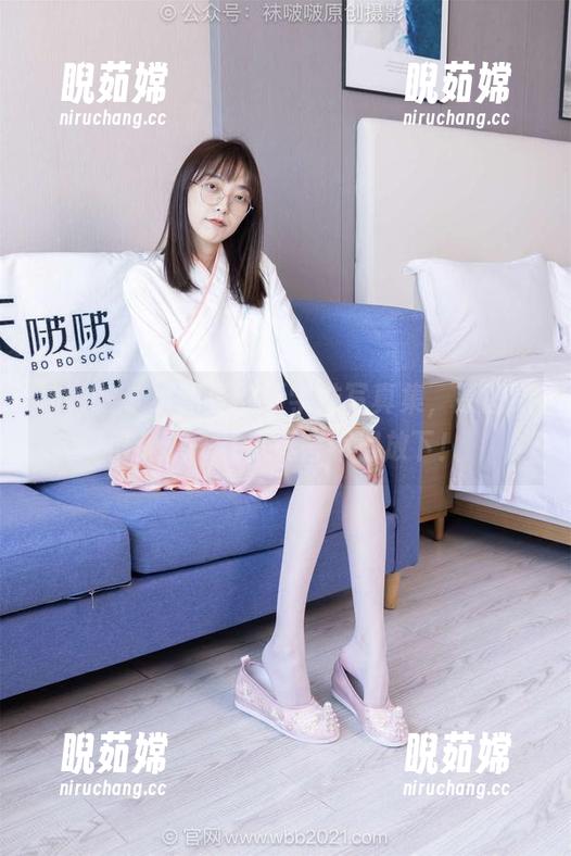 袜啵啵-小甜豆 袜啵啵 - 小甜豆的新学妹写真集,原图端得像糖一样,真舍不得放下!