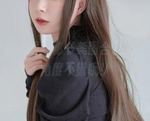西园寺南歌的居家秘书美图合集，咳咳，这个角度不错哦！