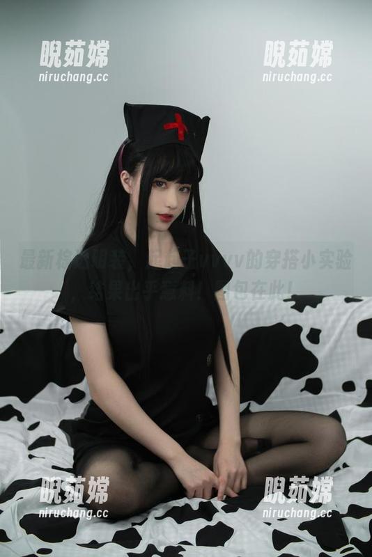 起起子vvvv 最新棕透明装,起起子vvvv的穿搭小实验,结果出乎意料!图包在此!