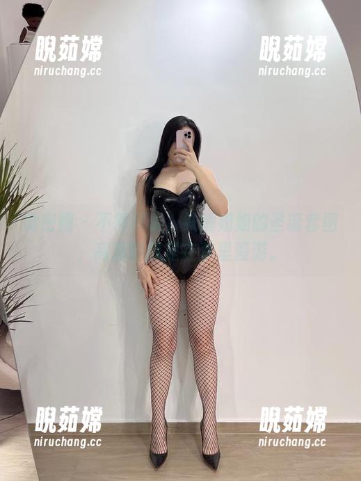 微密圈 - 不得不说，铁锤姐姐的圣诞套图，高清得像是在梦里漫游。