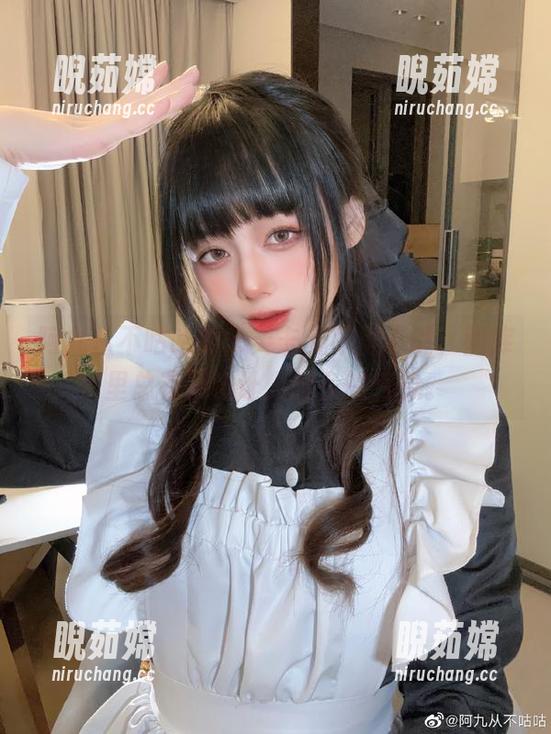 阿九从不咕咕的卡芙卡，不得不说，图库里总有某种让人想多的气息。