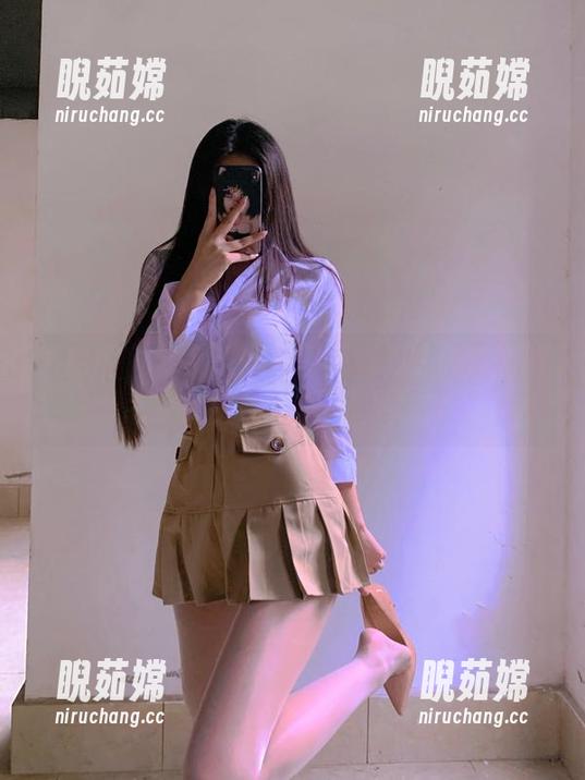 微密圈 - 修女系列美图更新，陈佩奇的脸书又要爆了？小心翻车哦！