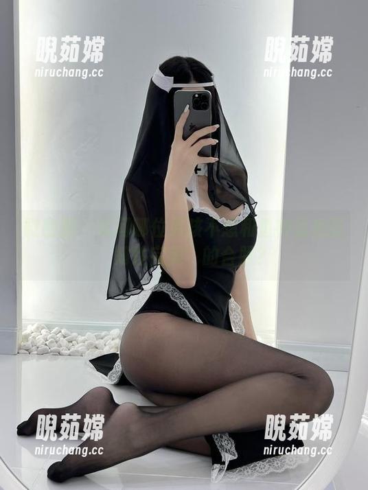 微密圈 - 试问哪位男孩不想和鱼神鱼拍张‘知性完美’的合照？