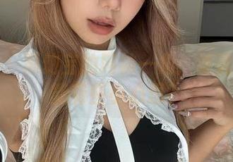 微密圈 – 黑饱宝的网袜一角：谁说壁纸不能有些小心思？